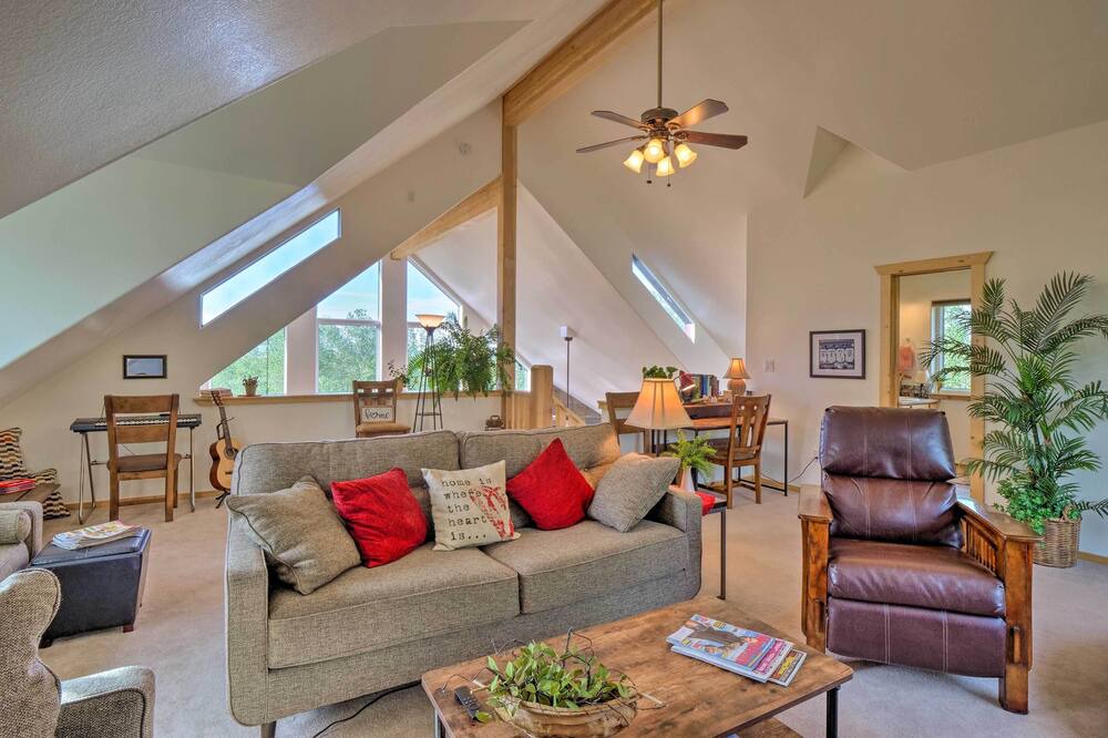 Photo of Livingroom in Indian Mountain