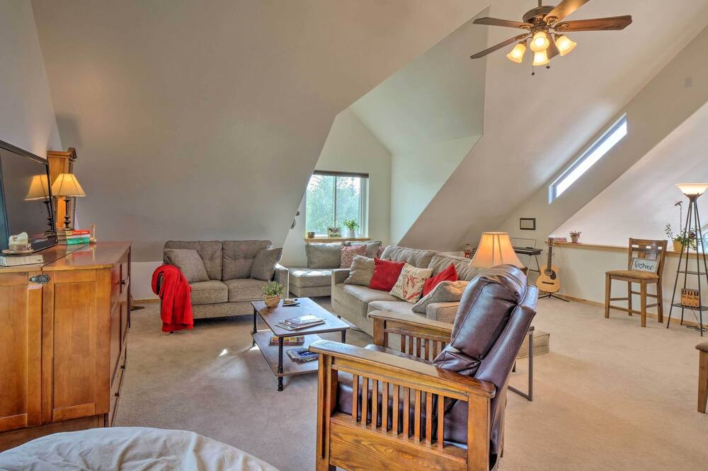 Photo of Livingroom in Indian Mountain