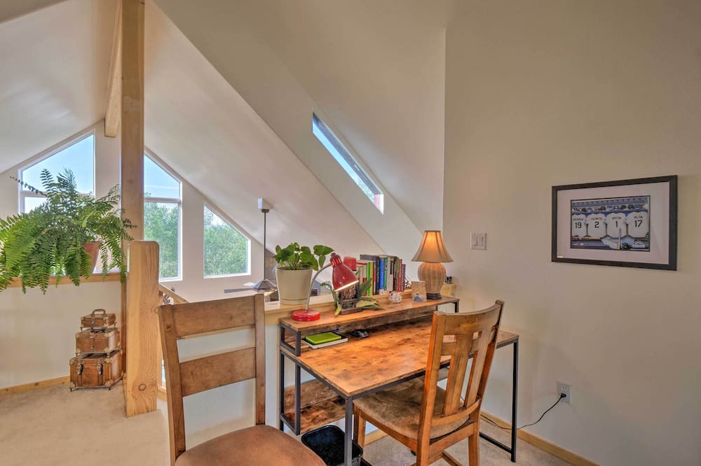 Photo of Kitchen in Indian Mountain