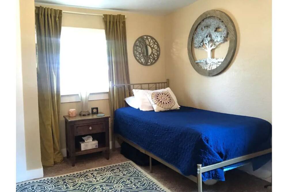 Photo of Bedroom in Berkley