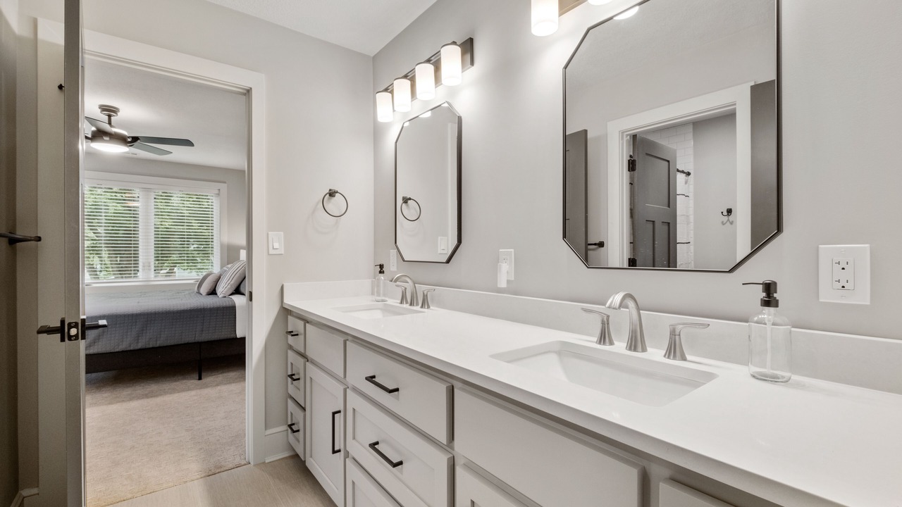 Photo of Bathroom in Prairie Village