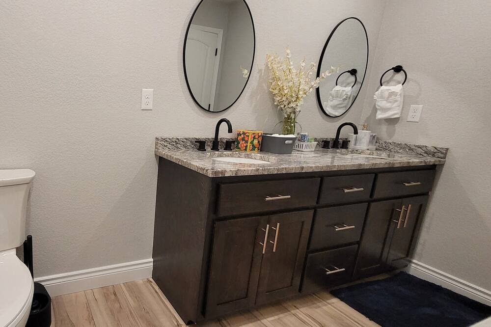 Photo of Bathroom in Joplin
