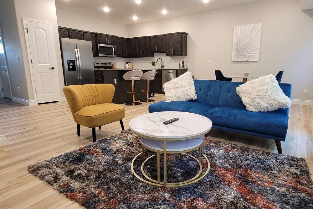 Photo of Livingroom in Joplin