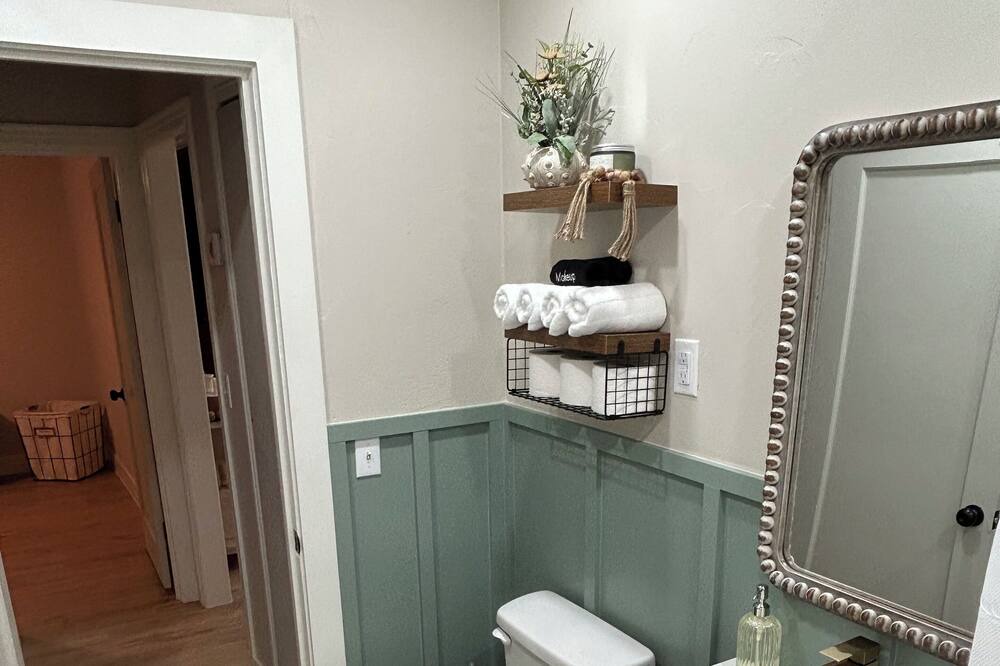 Photo of Bathroom in Perryton