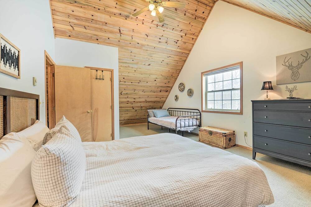 Photo of Bedroom in Star Valley Ranch