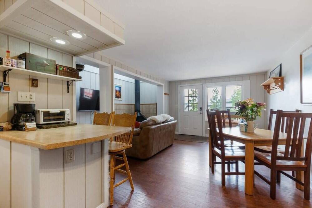 Photo of Kitchen in Dunkin Hill
