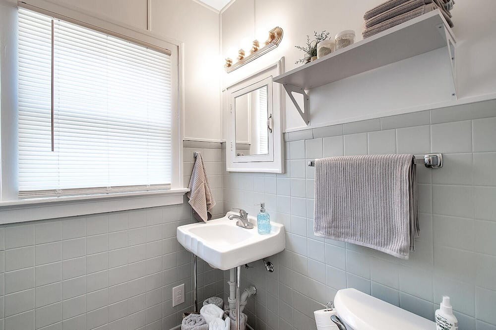 Photo of Bathroom in Hutchinson