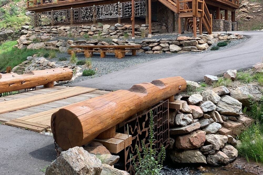 Photo of Outdoor in Pine