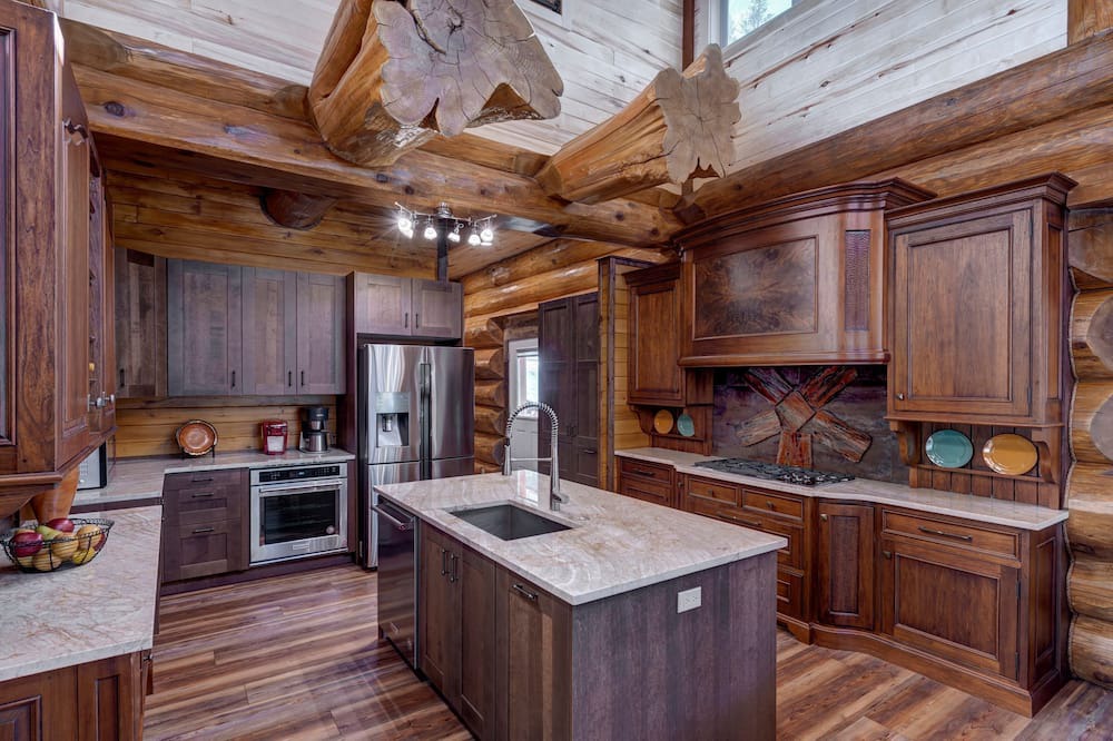 Photo of Kitchen in Pine