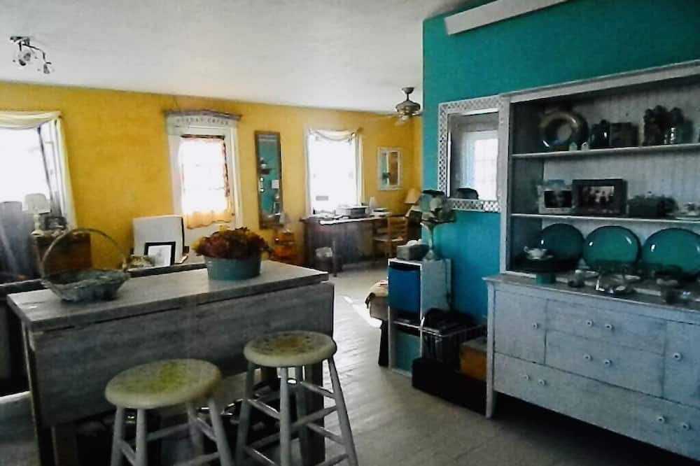 Photo of Bedroom in Monona County
