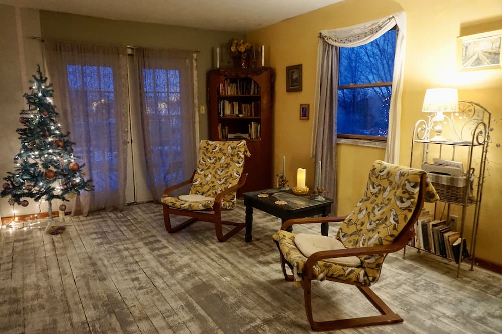 Photo of Bedroom in Monona County