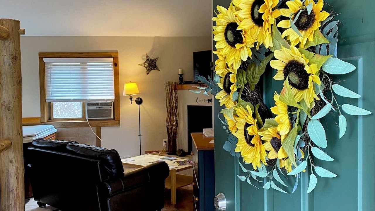 Photo of Livingroom in Estes Park