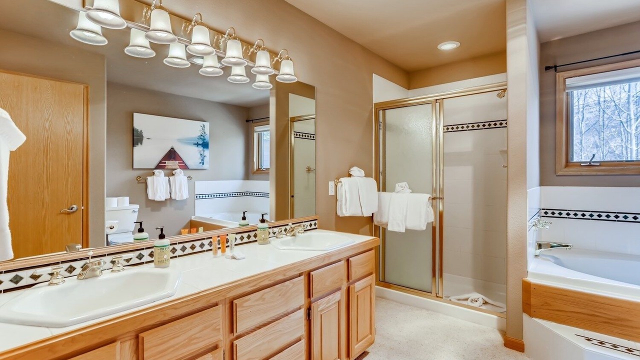 Photo of Bathroom in Three Peaks