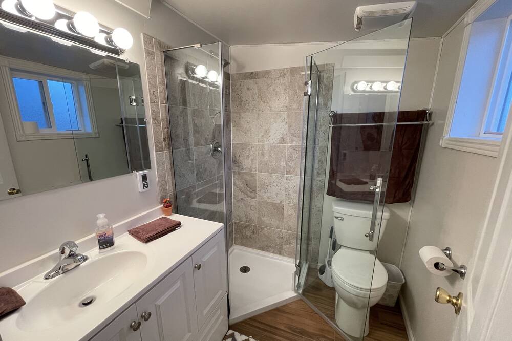 Photo of Bathroom in Penrose