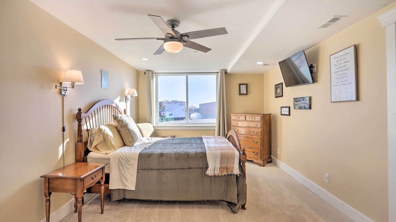 Photo of Bedroom in Todd Creek