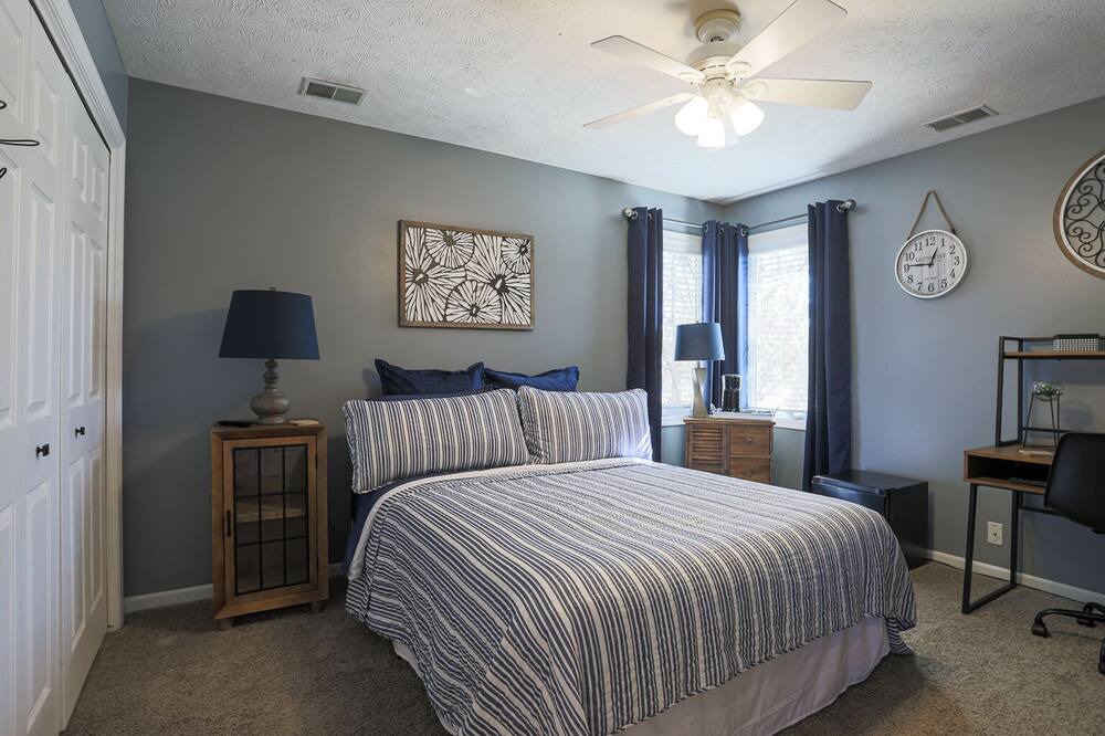 Photo of Bedroom in Omaha
