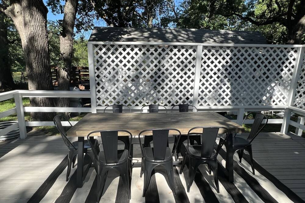 Photo of Outdoor in Martell
