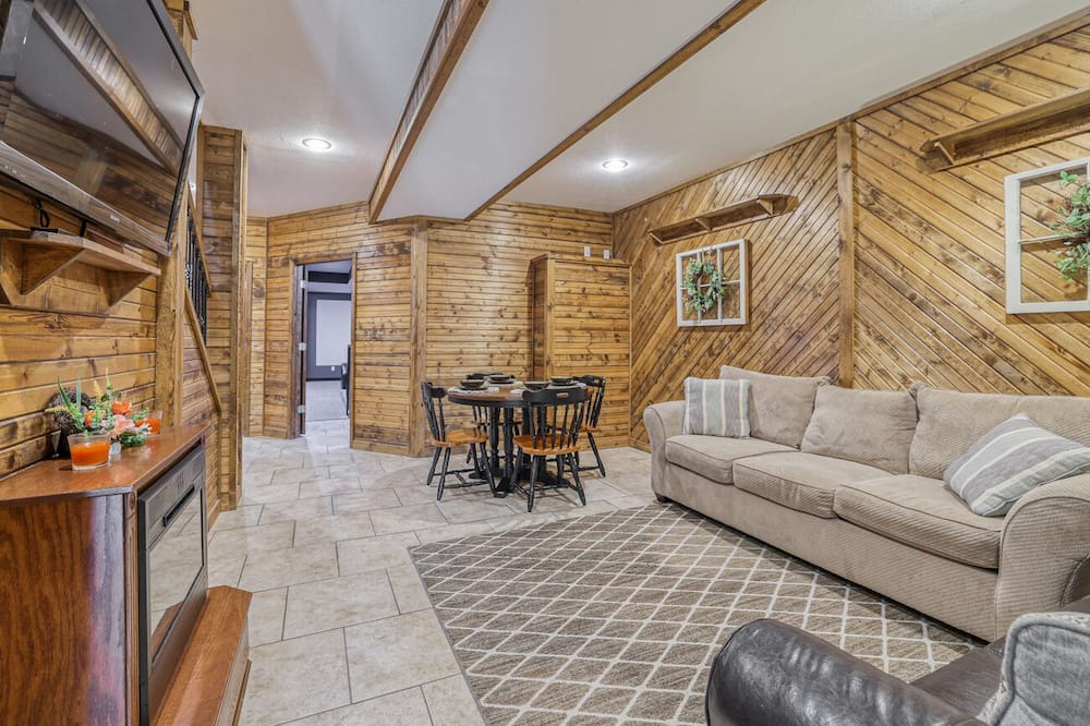 Photo of Livingroom in Wea
