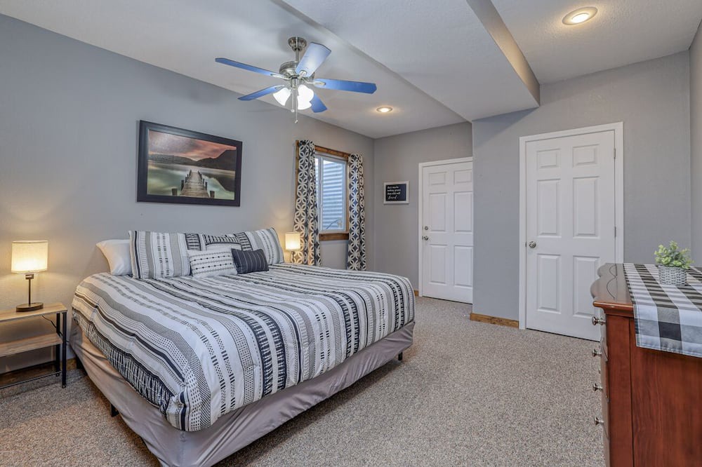 Photo of Bedroom in Wea