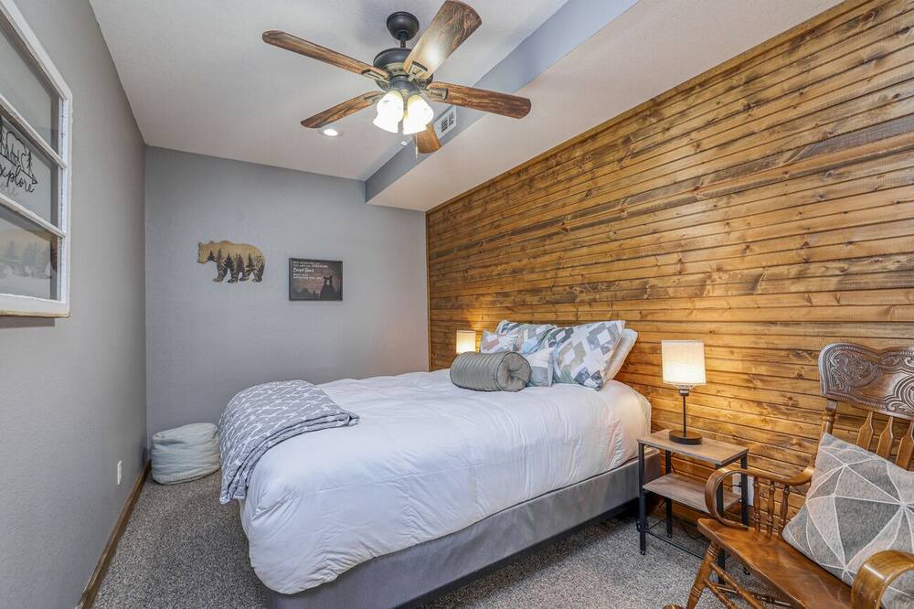 Photo of Bedroom in Wea