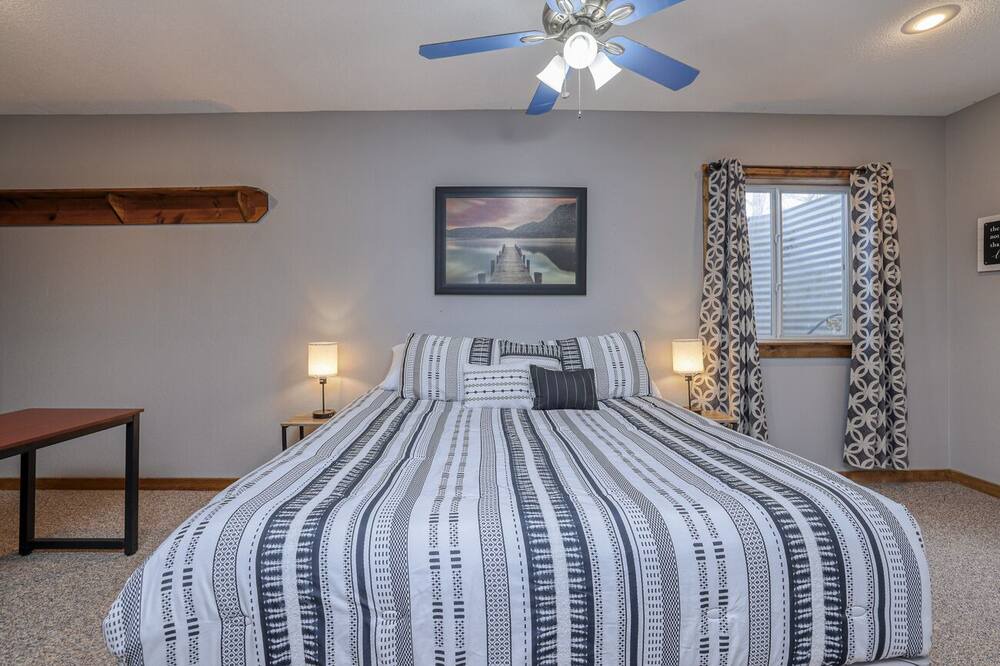 Photo of Bedroom in Wea