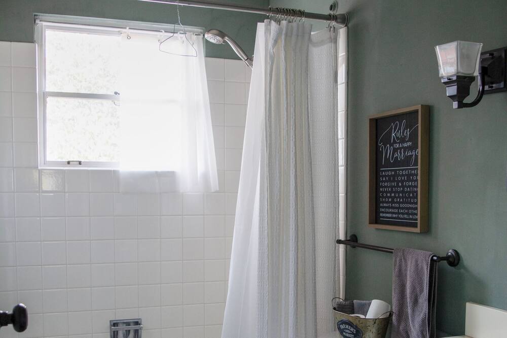 Photo of Bathroom in De Soto