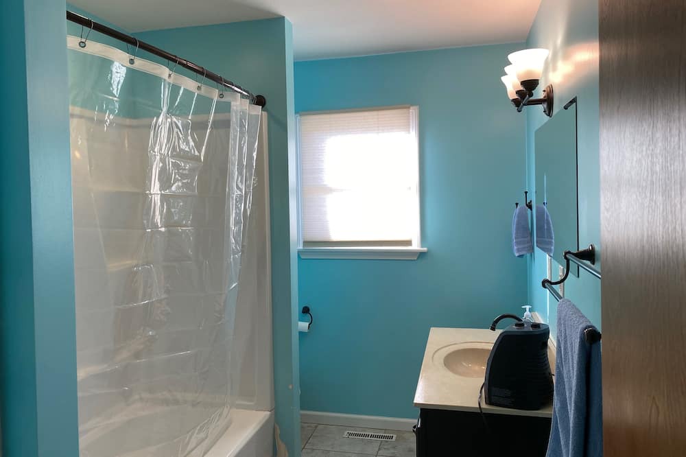 Photo of Bathroom in Rich Hill