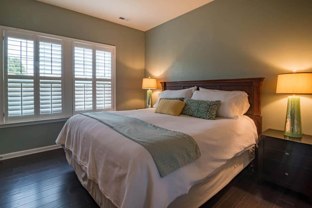 Photo of Bedroom in Overland Park