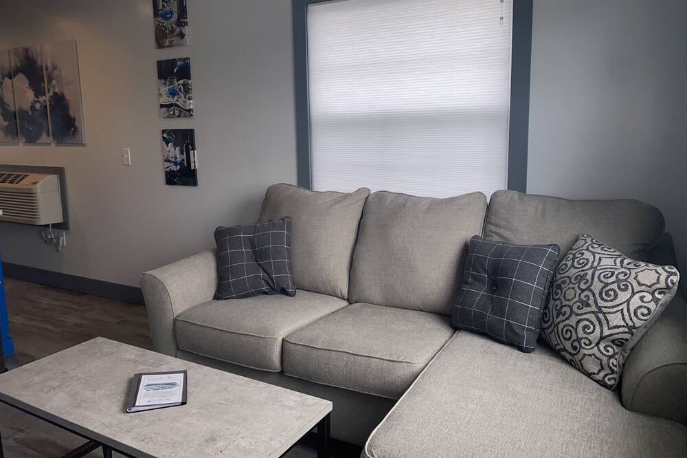 Photo of Livingroom in Hays