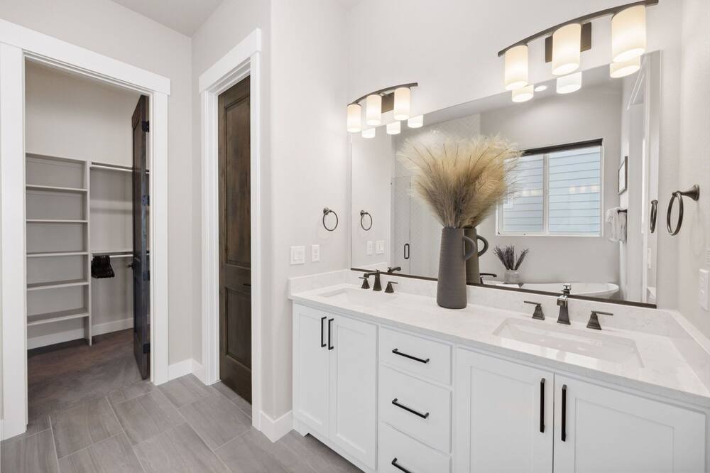 Photo of Bathroom in Centerra