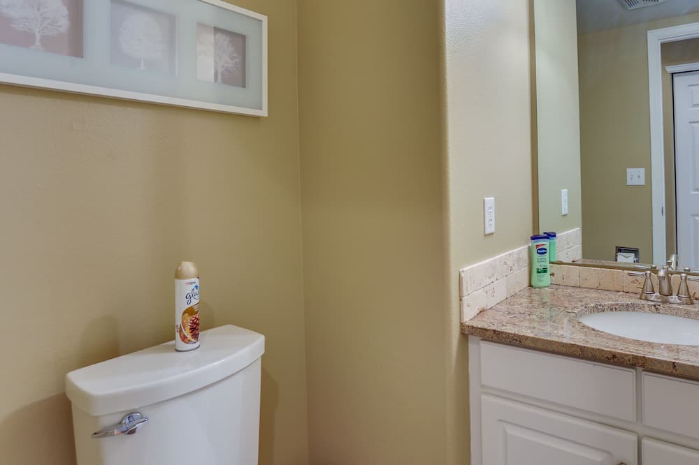 Photo of Bathroom in Stonegate