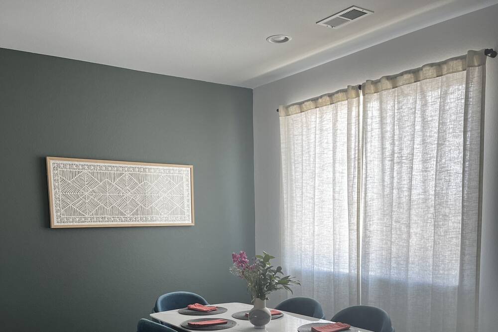 Photo of Livingroom in Broomfield