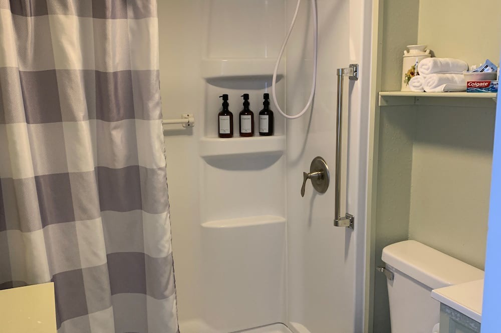 Photo of Bathroom in Benkelman