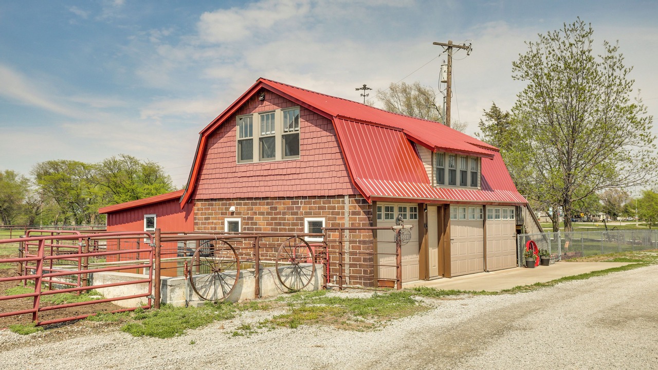 Photo of Others in Holmesville