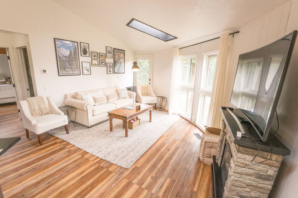 Photo of Livingroom in Blue River