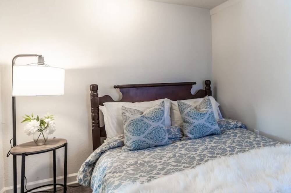 Photo of Bedroom in Excelsior Springs
