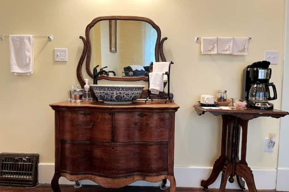 Photo of Bedroom in Sylvan Grove
