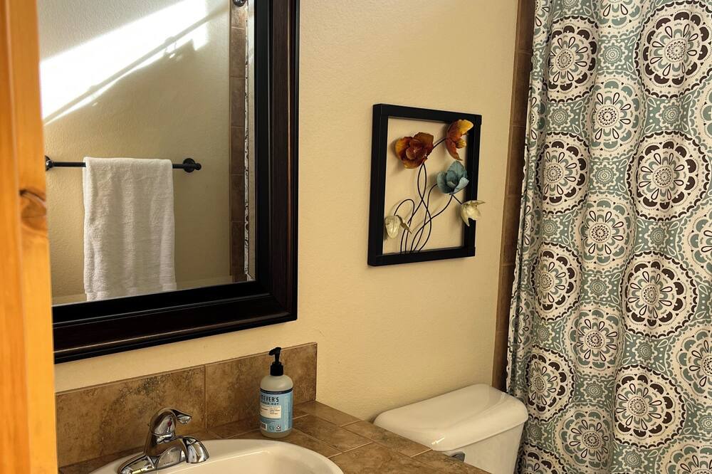 Photo of Bathroom in Indian Mountain