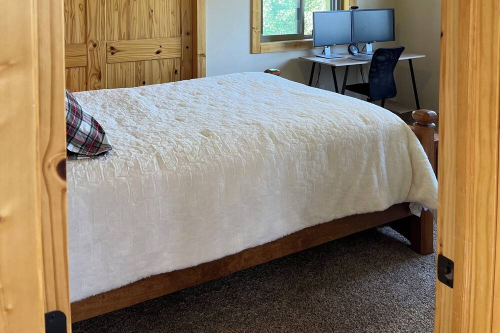 Photo of Bedroom in Indian Mountain