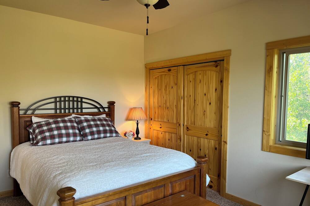Photo of Bedroom in Indian Mountain