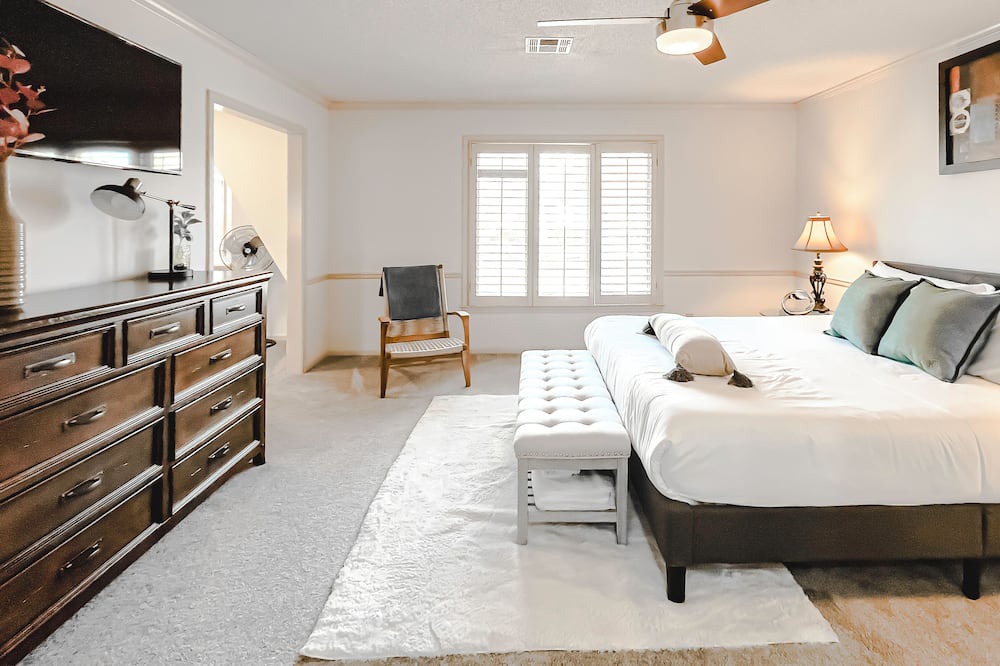 Photo of Bedroom in Overland Park