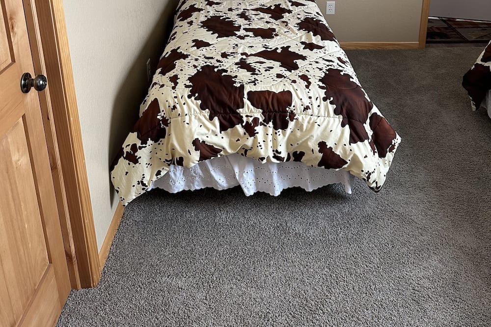 Photo of Bedroom in Gove County