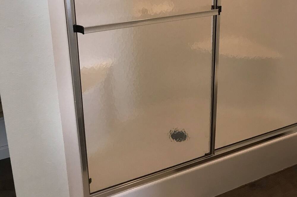 Photo of Bathroom in Lonergan
