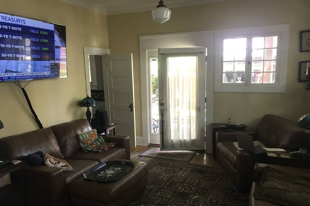 Photo of Livingroom in Cheesman Park