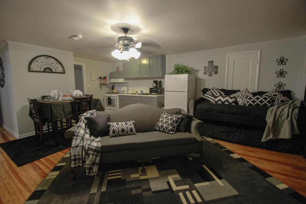 Photo of Livingroom in Sapulpa