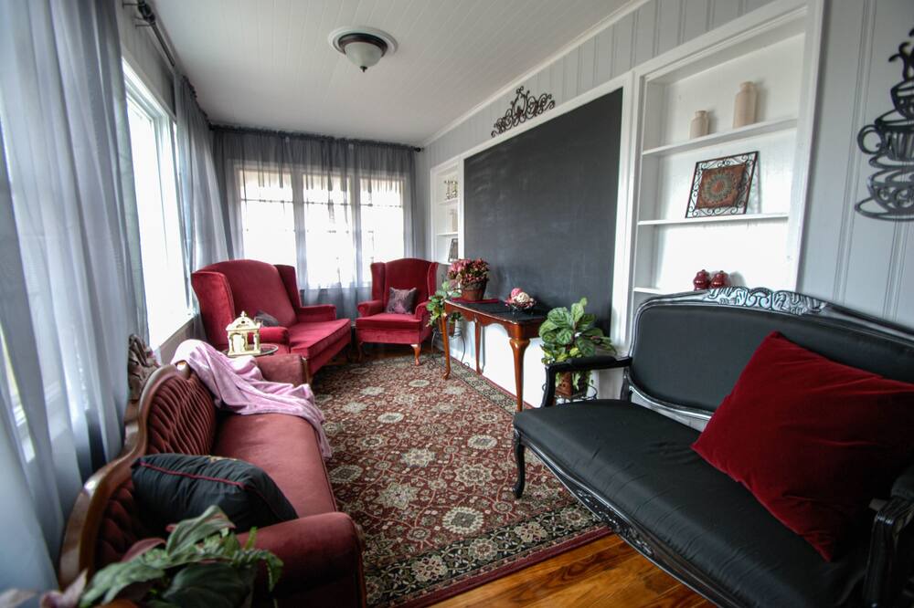 Photo of Livingroom in Sapulpa