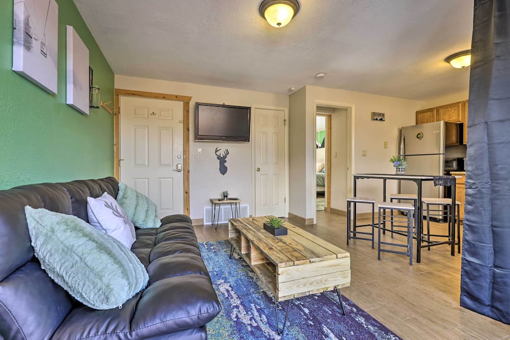 Photo of Bedroom in Summit Cove