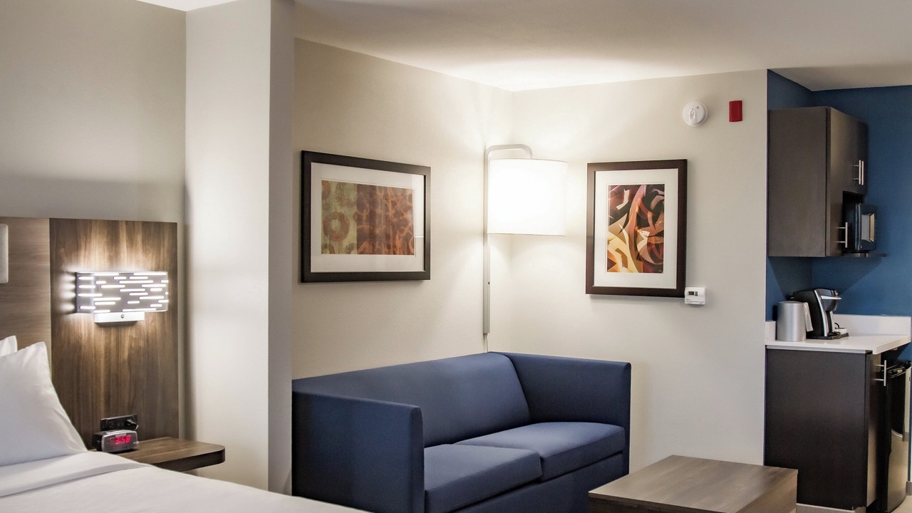Photo of Bedroom in Overland Park