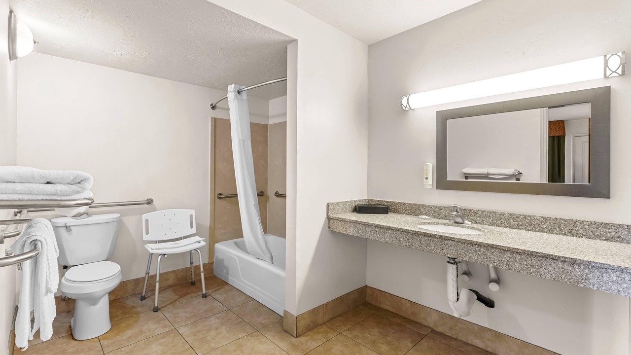 Photo of Bedroom in Evanston