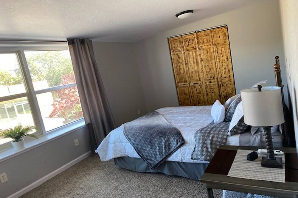 Photo of Bedroom in Montrose